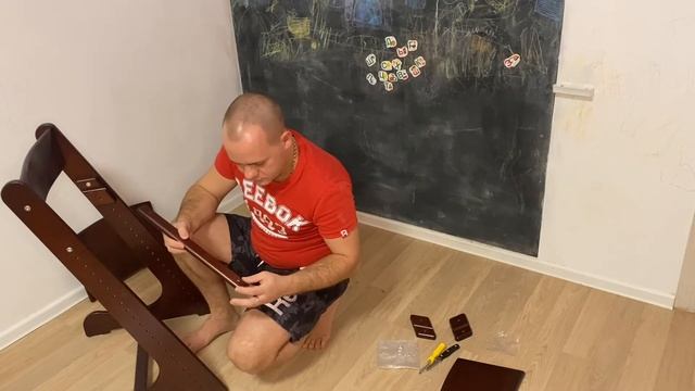 Купили растущий стул Конёк-Горбунок! Собираем, проверяем на прочность! смотреть онлайн