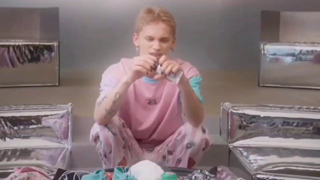 БЕЗОБИДНЫЙ И ВСЕГДА МИЛЫЙ ДАНЯ МИЛОХИН 😍🥰😚 смотреть онлайн