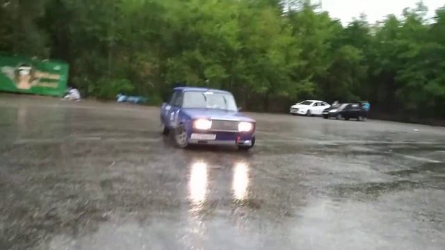 ПОРВАЛИ АСФАЛЬТ! ЖИ 07 Эстонец ++ смотреть онлайн