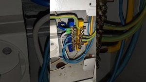 Вопрос к электрикам! Основная система уравнивания потенциалов: из PEN в PE и N. Что не так?