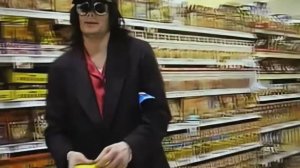 Michael Jackson - Funny Moments In Supermarket 2003