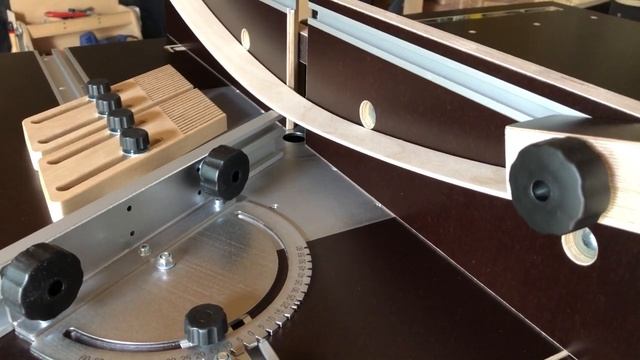 Фрезерный стол для ручного фрезера своими руками. Вариант 4