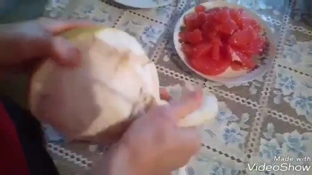 Как разрезать помело. смотреть онлайн