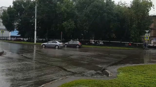 Новокузнецк, Покрышкина 13_у входа смотреть онлайн