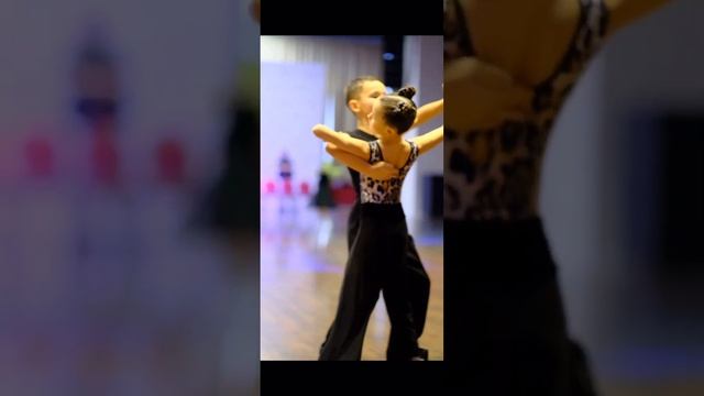 Танго? #dashkevichpukhno #likee #танцы #танцоры #танго #азимут #дети смотреть онлайн