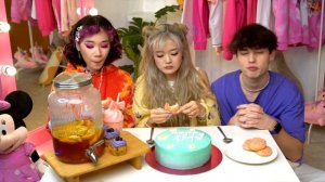 (ENG SUB) ASMR CREAMY CAKE MUKBANG | 1 MILLION SUBSCRIBERS MUKBANG | feat DANILIS BOOM & CHANDERLAN