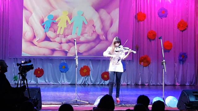 ЮЛЯ ПОЛИНЯК 