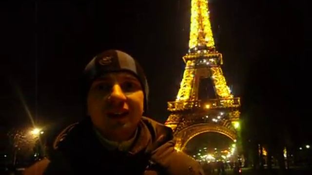 Эйфелева башня в подсветке смотреть онлайн