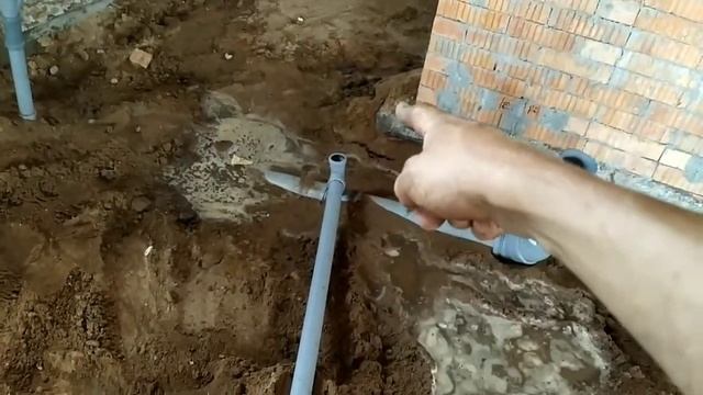 День раскопок!!! Делаем канализацию и вводим электричество с водой в дом!!! смотреть онлайн