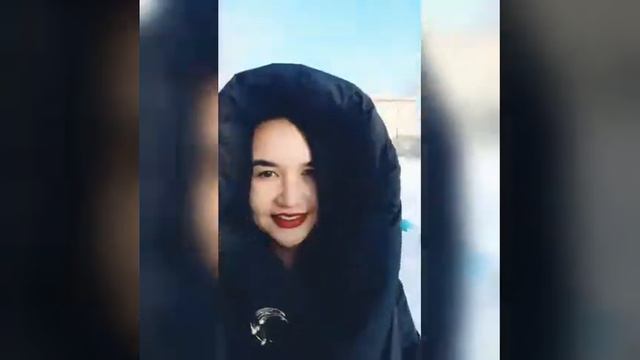 Безусловно влечëт. Эмоции искрят. 💁Возникают чувства. смотреть онлайн