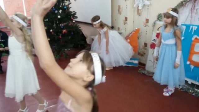 Танец на празднике Святого Николая