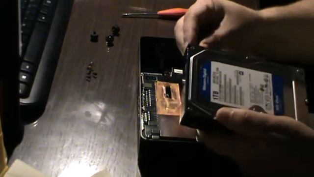 Hard drive replacement on a WD Elements Play 1TB смотреть онлайн
