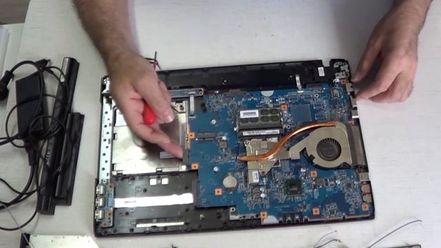 Sony SVE171G11V часть первая