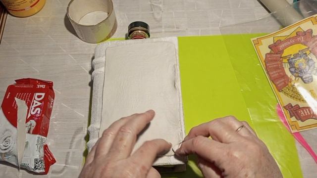 Как задекорировать бутылку в виде книжки. смотреть онлайн