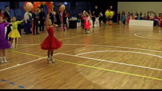 Дети 1 (до 10 лет), Шт Solo - Стандарт (1)+Латина (1) танец #Waltz(W) SMILE CUP – 2020 смотреть онлайн