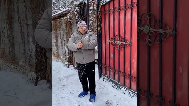 Дружелюбные соседи?? Юмор!!! Игра в безобидные снежки!?⛄⏳?? смотреть онлайн