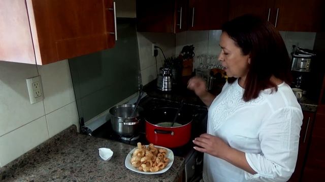 Chicharrón en Salsa Verde - ElSazóndeSilvia смотреть онлайн