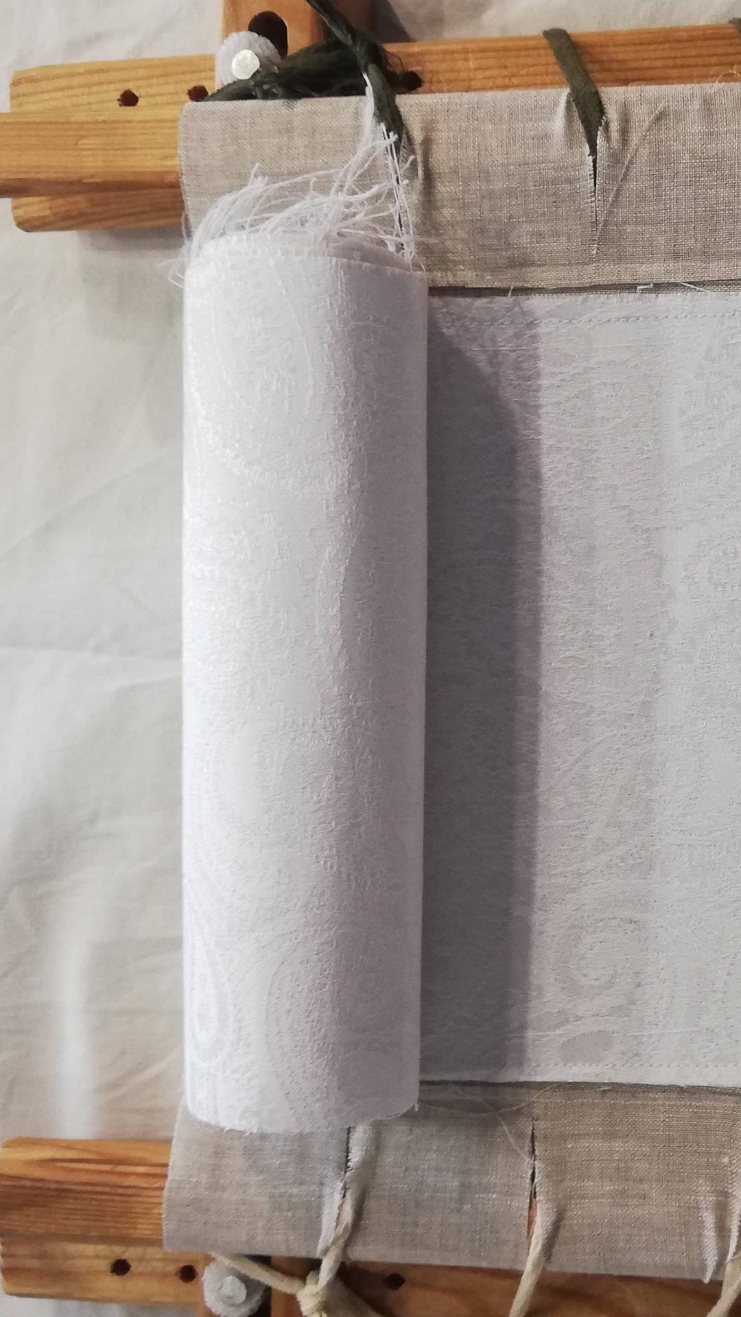 Запяливание жесткой ткани для закладки