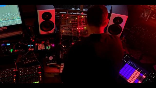 Sleaztek Rhythm Live Minimal Techno Acid Modular Improvisation смотреть онлайн
