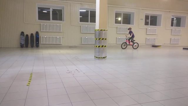 Первое занятие BMX, Extreme kids смотреть онлайн