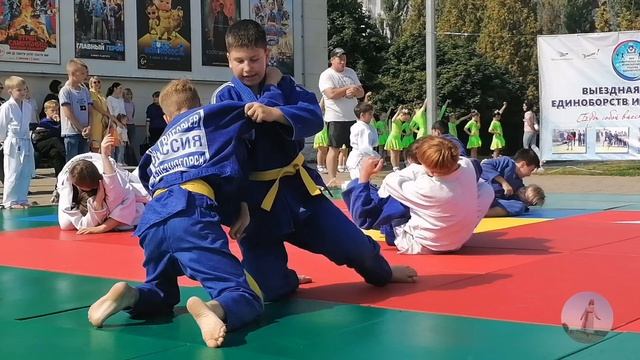Дзюдоисты на дне трезвости смотреть онлайн