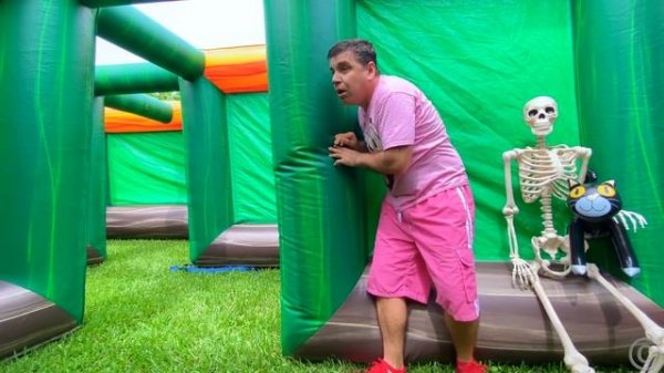 Nastya finds kittens in a mysterious quest