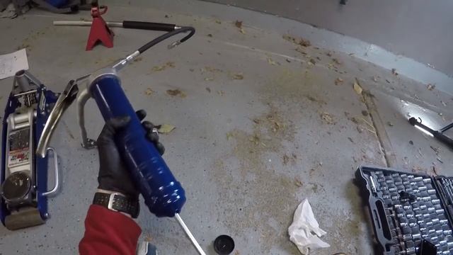 How to Grease Your Toyota Land Cruiser 100 Series Driveshaft смотреть онлайн