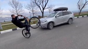 WHEELIE / BMX CRUISER / СТАНТ ПО ГОРОДУ / СТАНТ НА ВЕЛОСИПЕДЕ