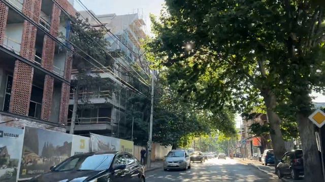 Тбилиси. Авлабар. Едем по улице Цурцумия. смотреть онлайн