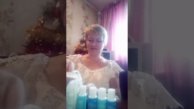 Дорожный набор из 6 средств по уходу за кожей лица и волос. Очень удобен в путешествиях. смотреть онлайн