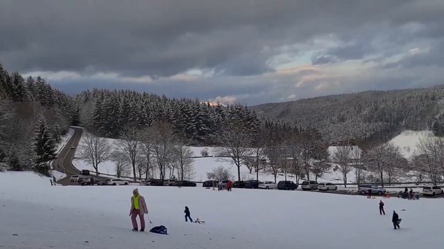 Выезд с детьми в горы на снег :) Семья Яловских. смотреть онлайн
