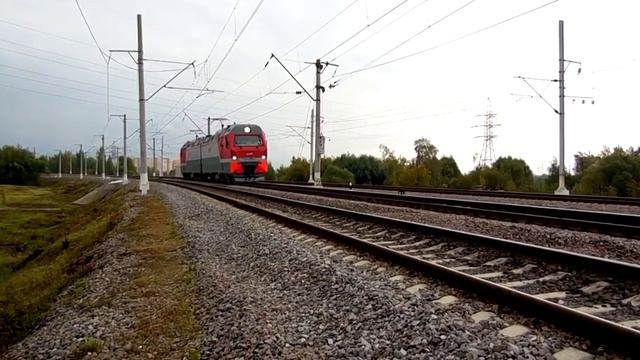 Эл.-воз ЧС2-760 (ТЧЭ-10)/Тепловоз М62-1396 (ТЧЭ-29)/2ЭС10-120 на \/ Международном жел.-дор. салоне.