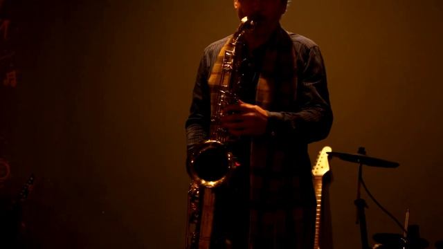 Hello Dolly - cover by саксофонист Елисей Ехлаков смотреть онлайн