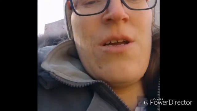 Летающий сарай в США смотреть онлайн