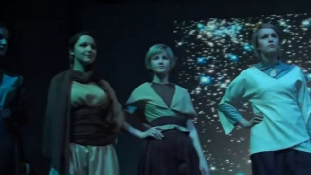 ДЕФИЛЕ СОВРЕМЕННОГО ТЕАТР. КОСТЮМА СТУДЕНТОВ КОЛЛЕДЖА № 61, 3 -Й ВЫХОД смотреть онлайн