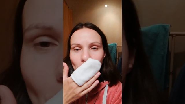 Как очистить кожу лица без косметических средств? Спонж для демакиажа смотреть онлайн