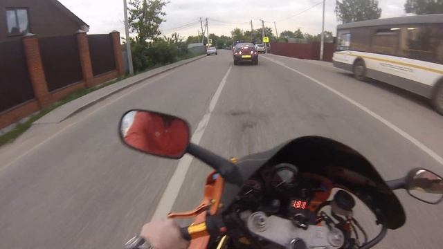 Honda cbr 400rr смотреть онлайн