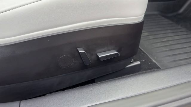 2023 Tesla Model 3 White Interior Tour смотреть онлайн