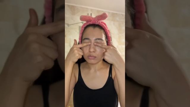 КАК ПРАВИЛЬНО УДАЛЯТЬ МАКИЯЖ? ? #демакияж #уходзакожей смотреть онлайн