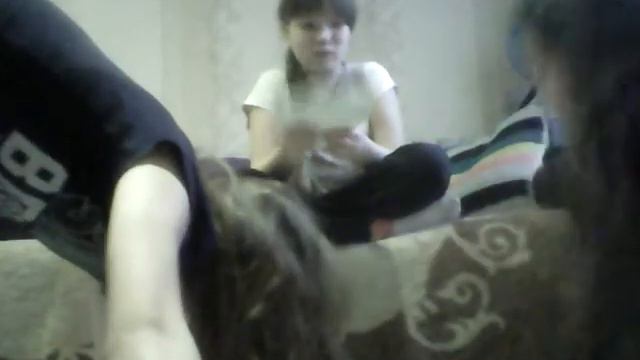 Играем в твистер!!!! смотреть онлайн