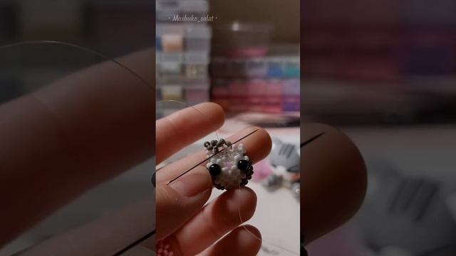 Мини амигуруми котёнок из бисера. 2 ЧАСТЬ. смотреть онлайн