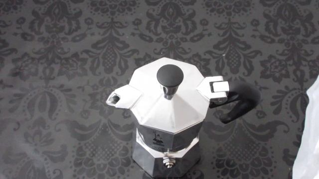 Bialetti Moka Express Caffettiera in Alluminio argento 1 Tazza смотреть онлайн