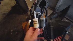 KTM 690 sm LC4  замена фильтра тонкой очистки топлива