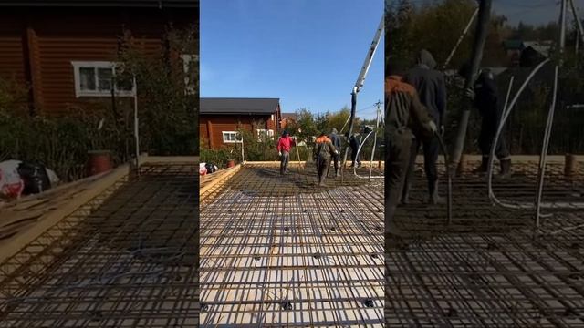 Укладываем бетон фундамент . смотреть онлайн