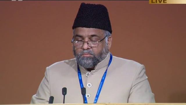 Tilawat Holy Quran, Surah Al-Ahzab (v. 41-49) with Urdu translation, Jalsa Salana UK 2011 смотреть онлайн