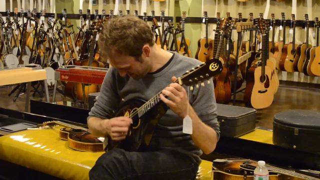 Carter Vintage - Chris Thile - Orville смотреть онлайн