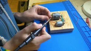 Вечный двигатель ( Оно работает ) !!!! Электричество из двух моторчиков . Проверка DIY.