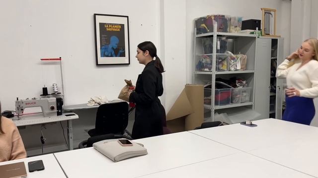 Первый влог! Наши будни в Mod’Art! Казус на первой вечеринке, мемы, вдохновение, Эрмитаж смотреть онлайн