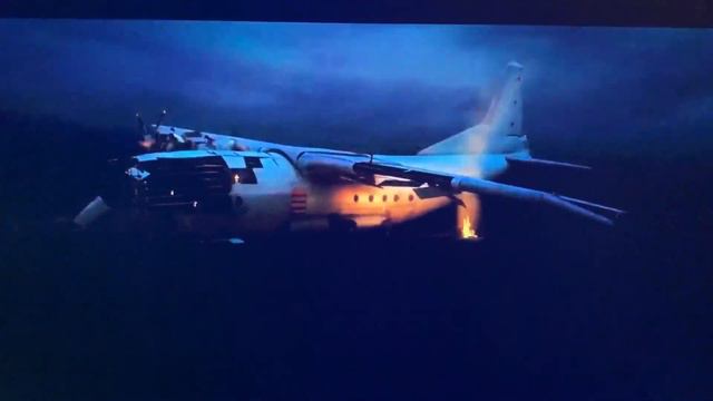 В Африке За сутки разобрали самолёт АН-12/In Africa, the day completely dismantled in parts an-12 смотреть онлайн