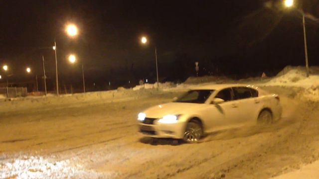 Дрифт на Lexus GS 350 смотреть онлайн